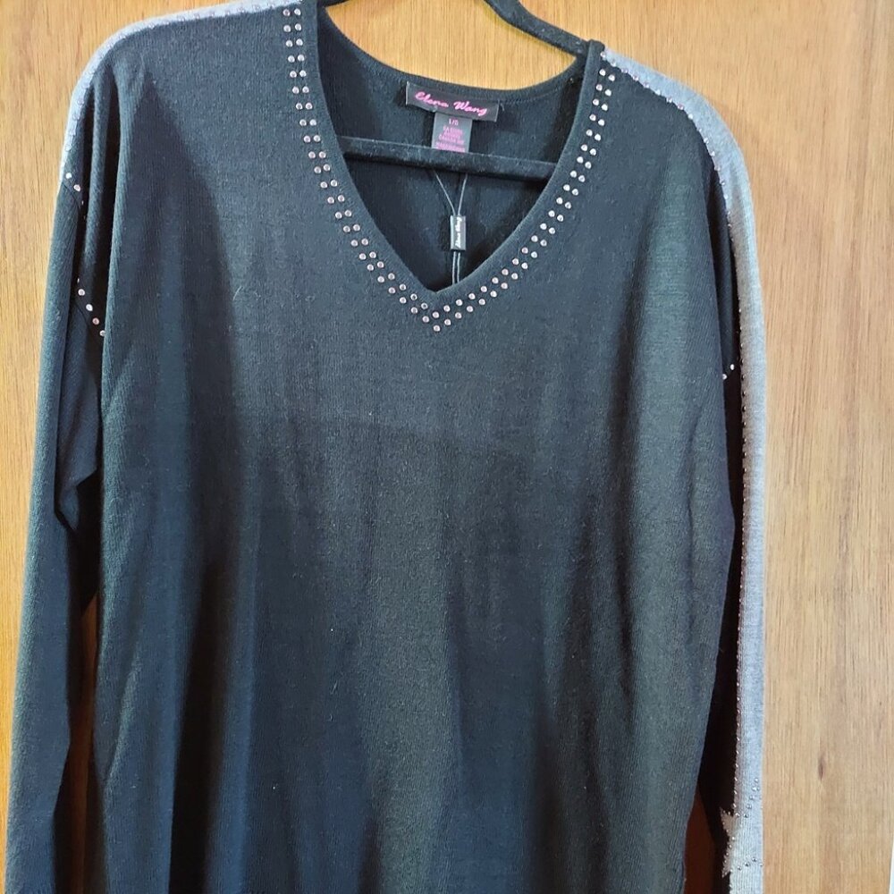 NWT Elena Wang Light & Dark Gray Lightweight Sweater with Silver Studs size L